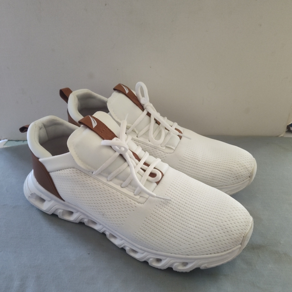 Men's Nautica White and Brown Sneakers Size 10